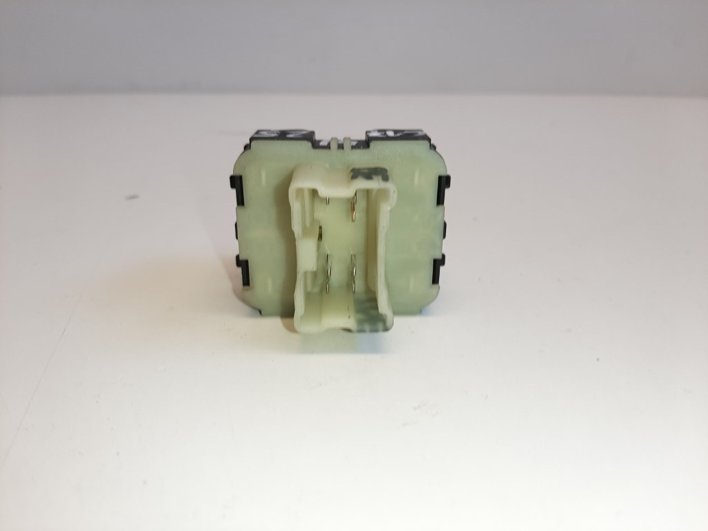 Renault Zoe bal elsõ ablakemelõ kapcsoló 254118044R 2. kép