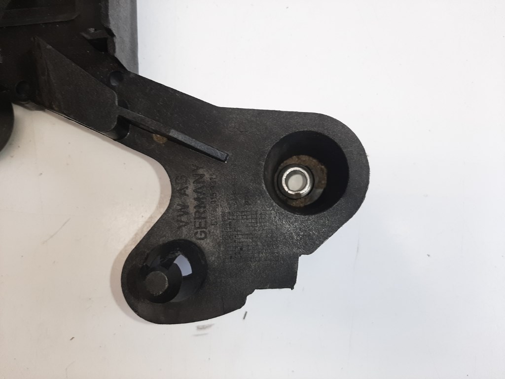 Skoda Octavia (NX) akkumlátor tartó 5WA915331 5. kép