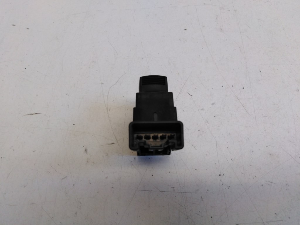 Suzuki Vitara grand (JT) jobb hátsó ablakemelõ kapcsoló 2. kép