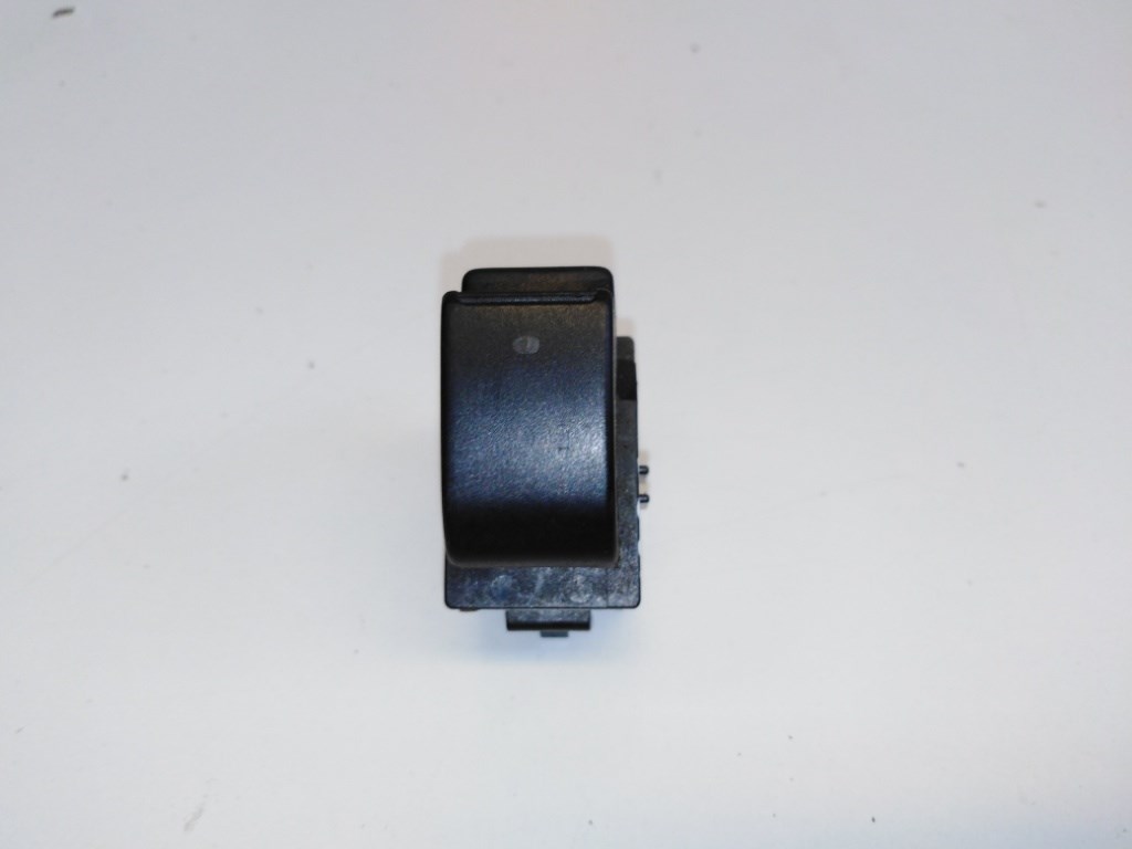 Toyota Corolla verso (AR10) bal hátsó ablakemelõ kapcsoló 848100F010 1. kép