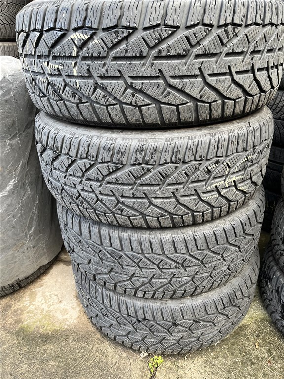  265/6018" újszerű Taurus téli gumi 4db  5. kép