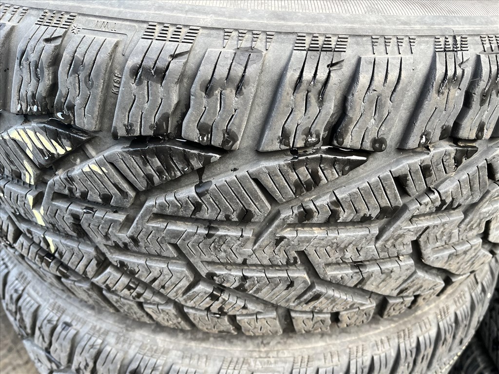  265/6018" újszerű Taurus téli gumi 4db  4. kép