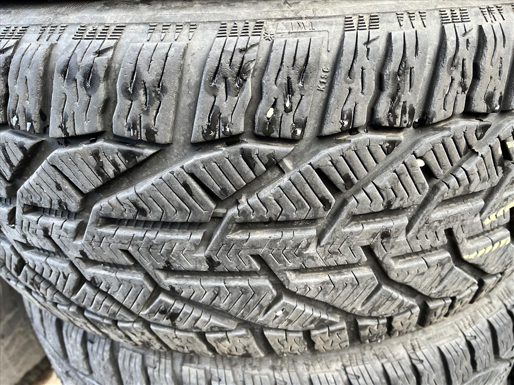  265/6018" újszerű Taurus téli gumi 4db  2. kép