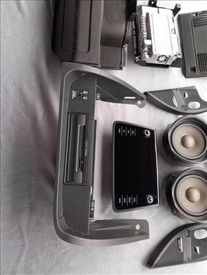 Skoda Octavia III Octavia 3 CANTON hifi fejegységgel kompletten