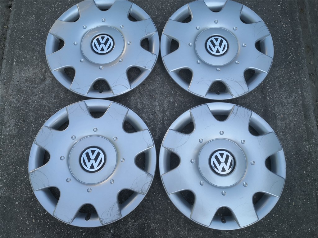 Volkswagen 16-os gyári dísztárcsa 7. kép