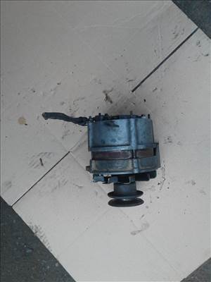 Audi 80 1.6D generátor 