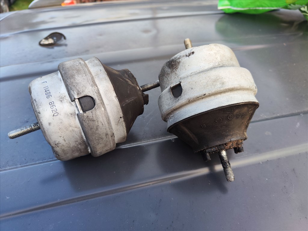 Audi A4/A6 újszerű motor tartó bak párban  4. kép