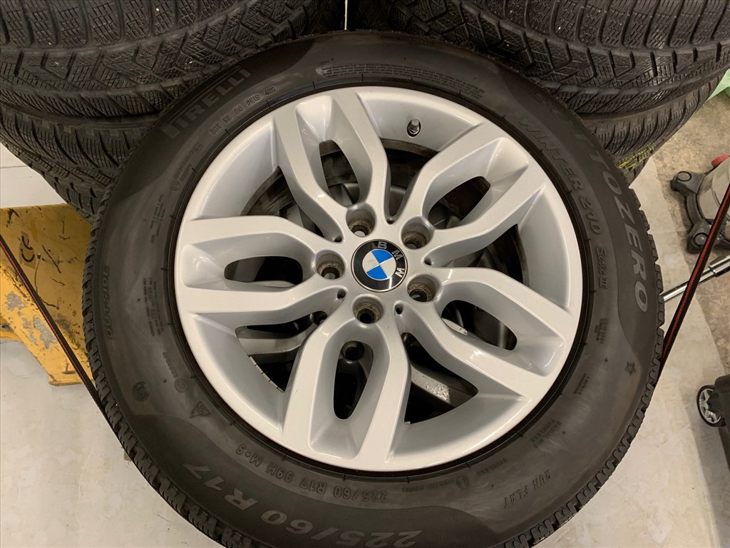 17" gyári style 305 alufelni 225/60 Pirelli téli kerék garnitúra BMW F25 F26 X3 X4 2. kép