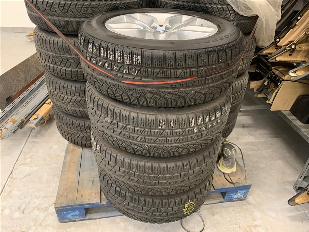 17" gyári style 305 alufelni 225/60 Pirelli téli kerék garnitúra BMW F25 F26 X3 X4 9. kép