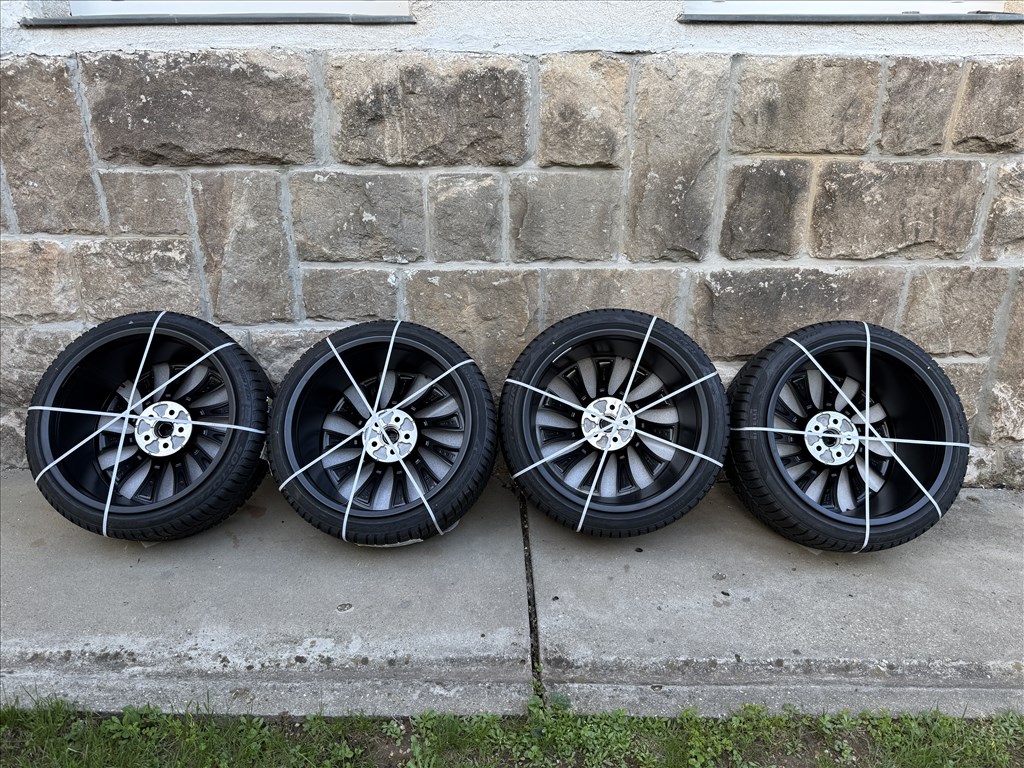 Tesla Model Y Performance 21" Überturbine Téli garnitúra eladó Új 5. kép