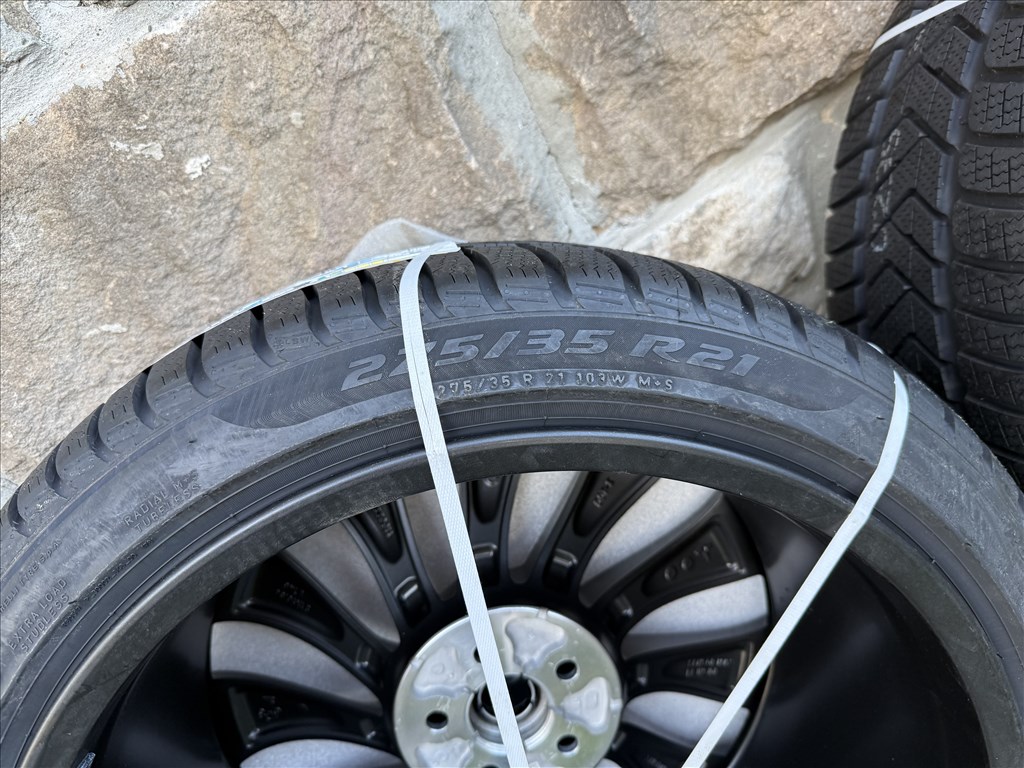 Tesla Model Y Performance 21" Überturbine Téli garnitúra eladó Új 6. kép