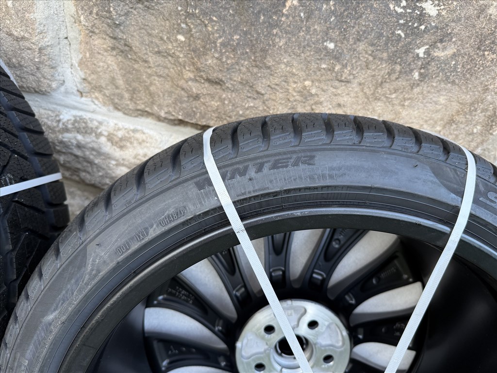 Tesla Model Y Performance 21" Überturbine Téli garnitúra eladó Új 9. kép