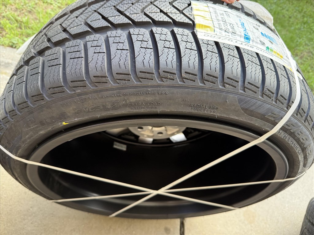 Tesla Model Y Performance 21" Überturbine Téli garnitúra eladó Új 12. kép