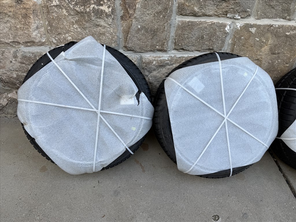 Tesla Model Y Performance 21" Überturbine Téli garnitúra eladó Új 13. kép