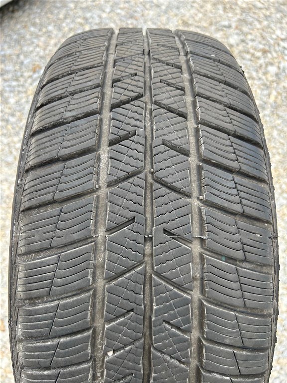  225/4517" újszerű Barum téli gumi  2023 évjárat 4db/75.000Ft 3. kép