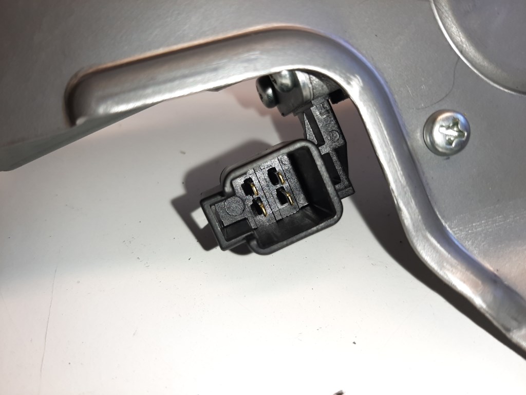 Mazda 3 (BL) hátsó ablaktörlõ motor BBN967450 4. kép