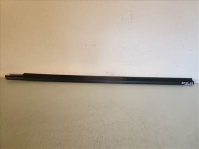 Opel Astra H 5 ajtós jobb első vízlehúzó 024468034