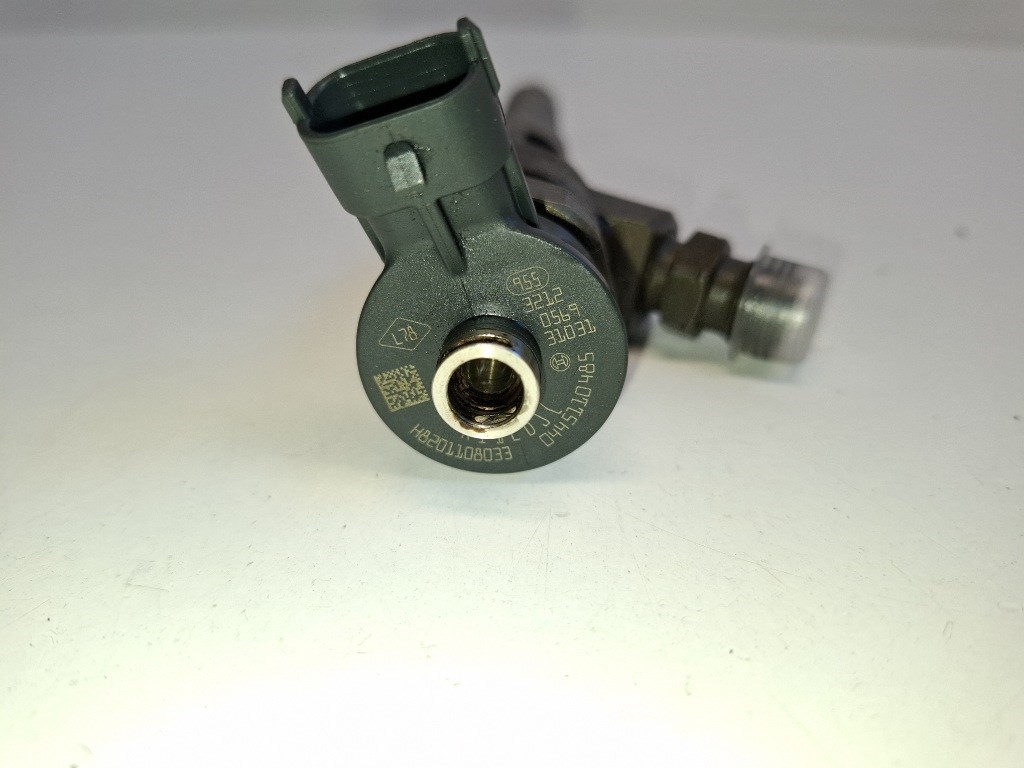 Renault Captur  porlasztó 8201108033 0445110485 3. kép