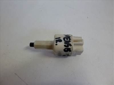 Toyota Avensis (T25) féklámpa kapcsoló