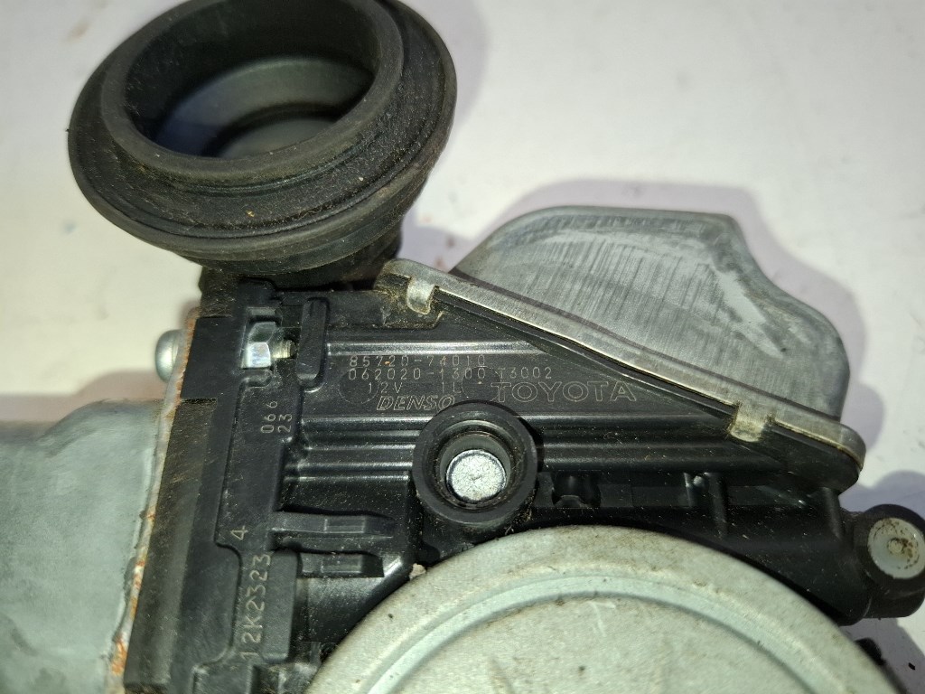 Toyota IQ bal elsõ ablakemelõ motor 8572074010 0620201300 3. kép