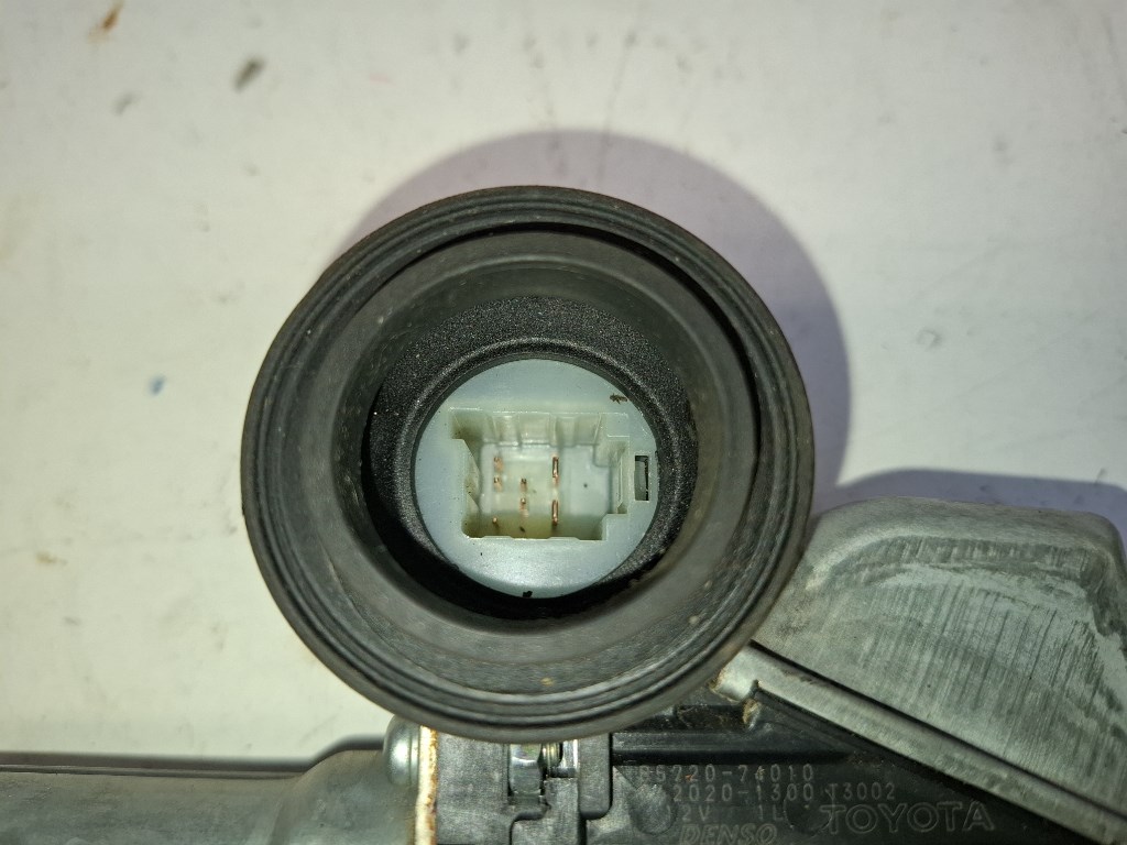 Toyota IQ bal elsõ ablakemelõ motor 8572074010 0620201300 4. kép