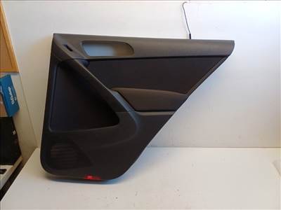 Volkswagen tiguan jobb hátsó ajtókárpit