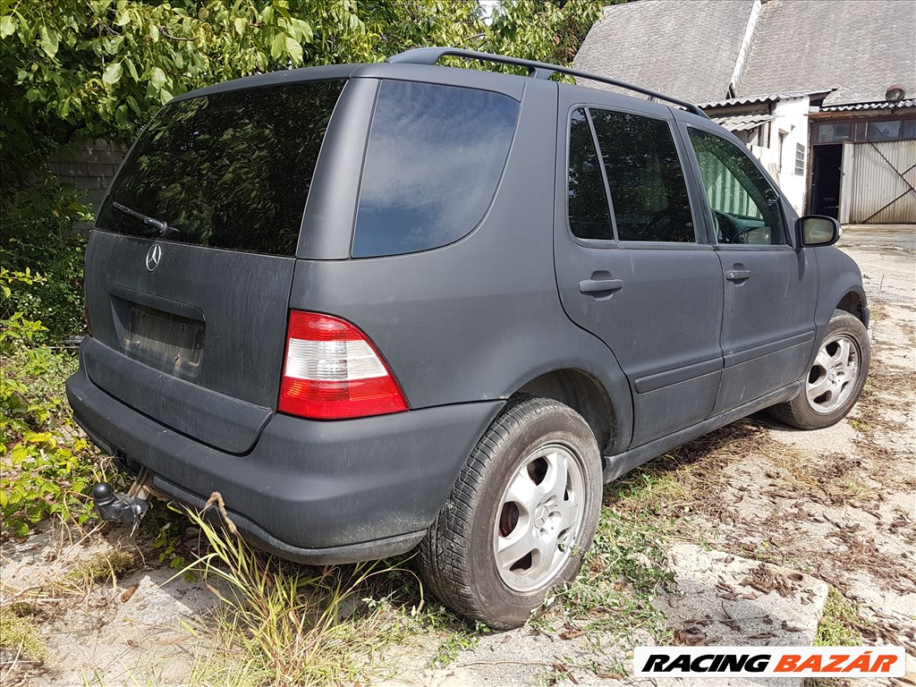 Mercedes ML 270 (W163) bontott alkatrészei 2. kép