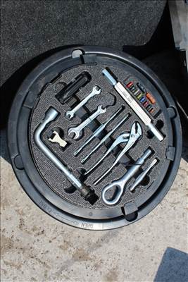 Mercedes S 320 W220, W215 Szerszám készlet 