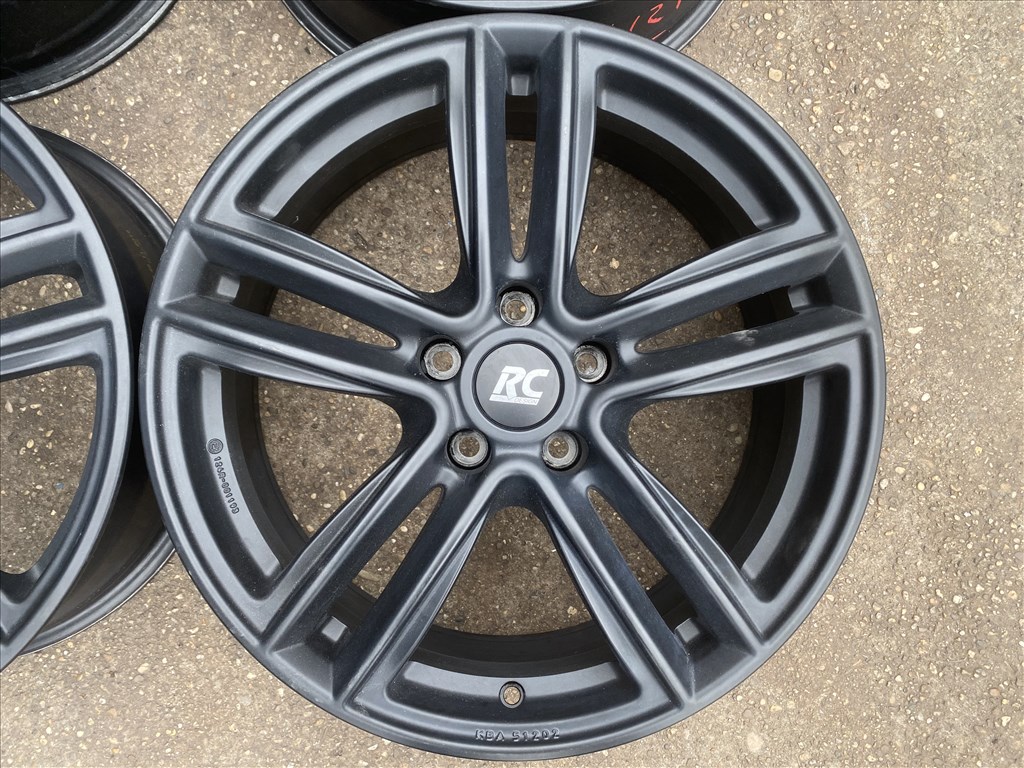 4db Brock 18" VW - Skoda - Seat alufelni. (4121) 2. kép