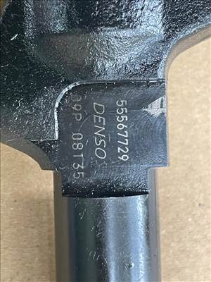 Opel Astra J 1.7 CDTI Diesel Befecskendező 55567729 DENSO Porlasztó