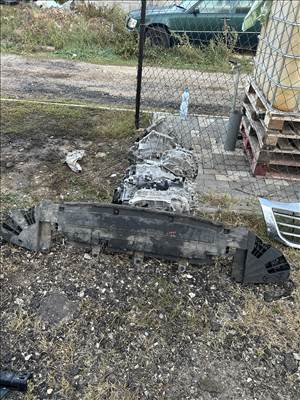 Toyota Camry VIII Motor alsó védő burkolat