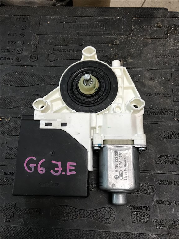 Volkswagen Golf VI VARIANT -* jobb első ablakemelő motor 3c0959792a 3. kép