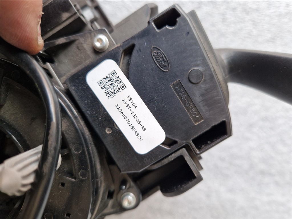 FORD FOCUS III kormánykapcsoló  bv6t13n064ag 5. kép