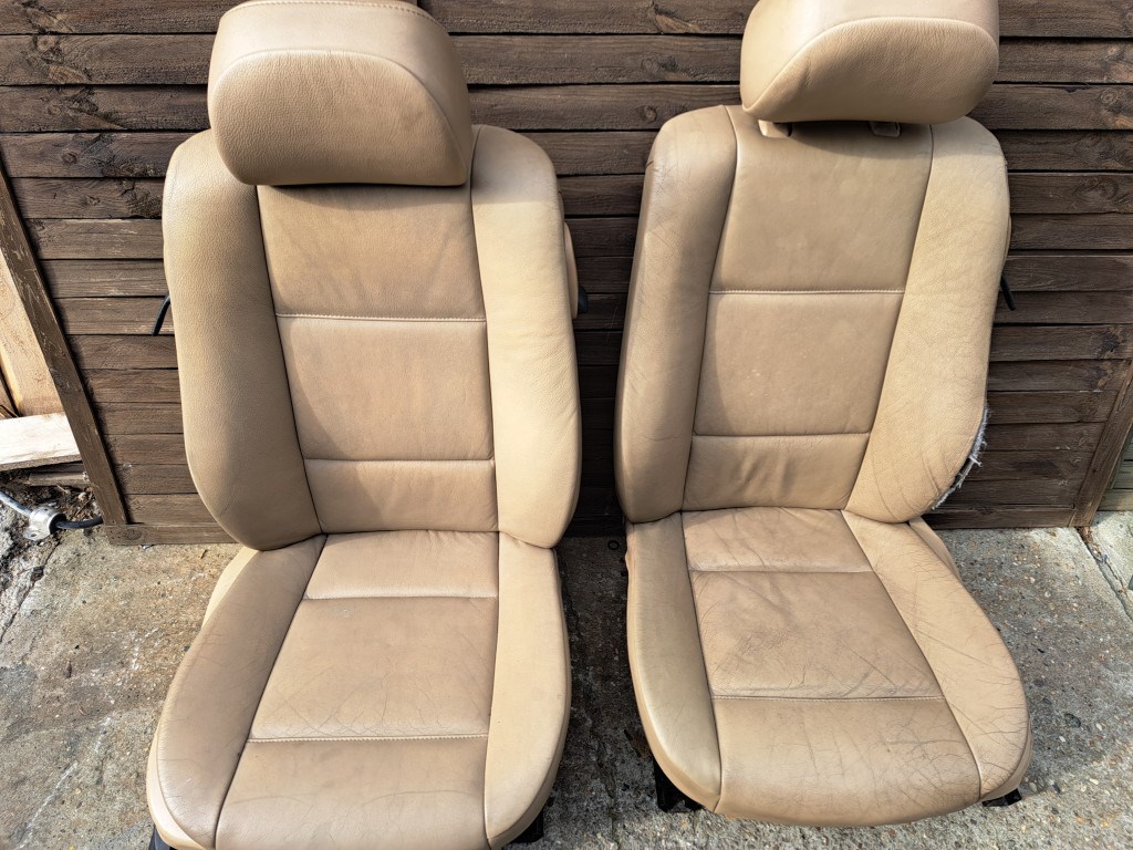 BMW E46 coupe bézs motoros memóriás bõr ülés bõrbelsõ ülés ülésszett belsõ - foglalkozás 1. kép