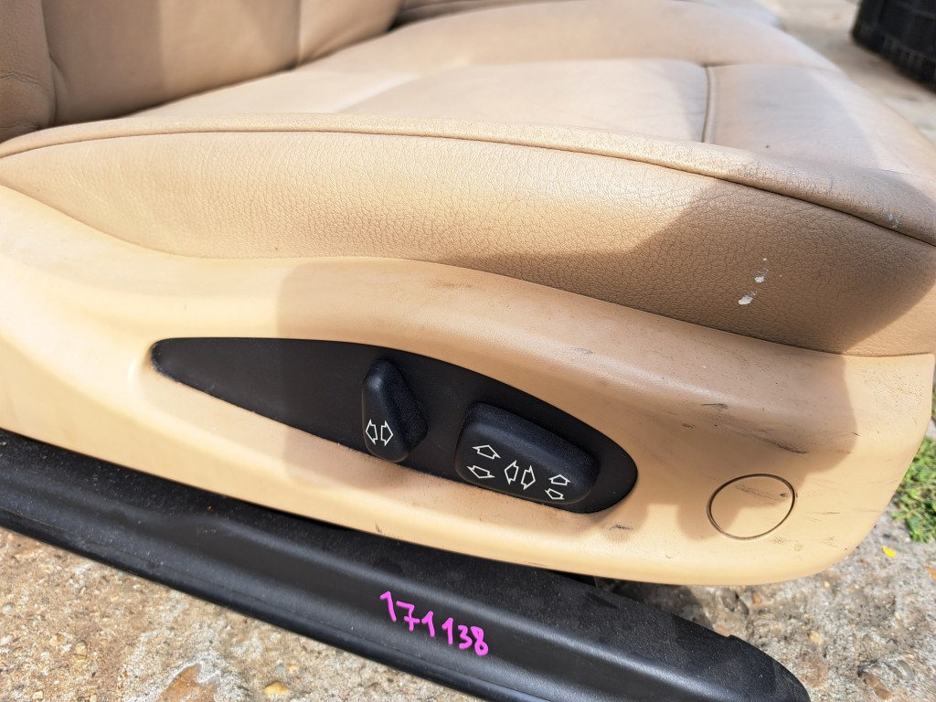 BMW E46 coupe bézs motoros memóriás bõr ülés bõrbelsõ ülés ülésszett belsõ - foglalkozás 6. kép