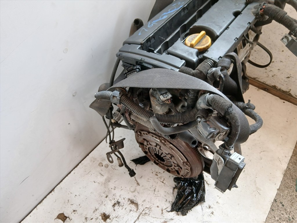 Opel Zafira B Z16xe1 Motor  2. kép