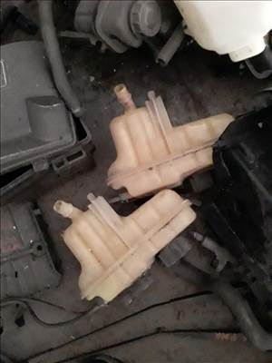 Peugeot 407 Kiegyenlítő Tartály
