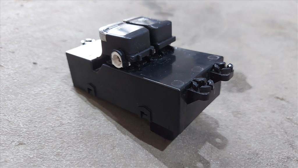 KIA Cee'd Ceed 12- Bal első elektromos ablakemelő kapcsoló gomb 0627 93570a2300 3. kép