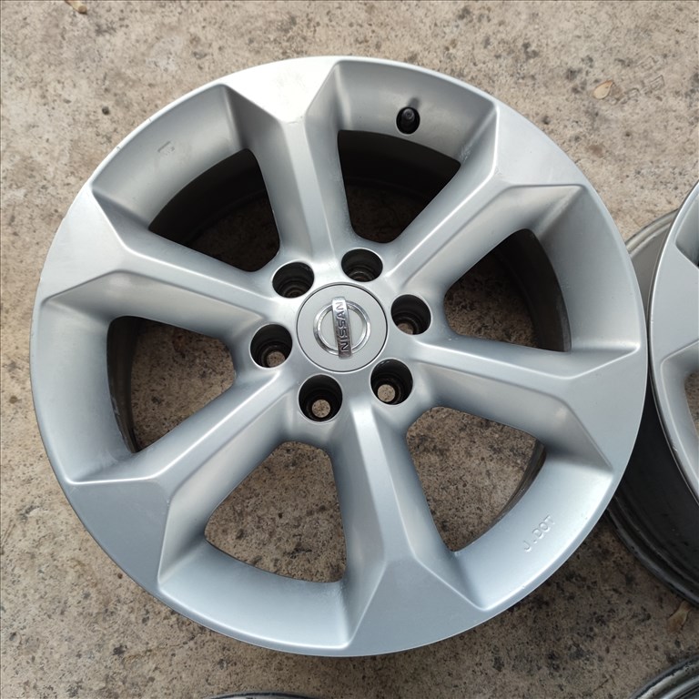 6x114,3 17 Gyári Nissan alufelni 130000ft a 4db/100/ 1. kép