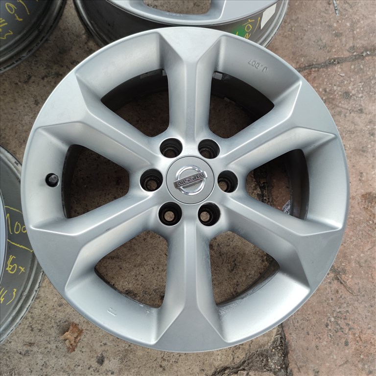 6x114,3 17 Gyári Nissan alufelni 130000ft a 4db/100/ 3. kép