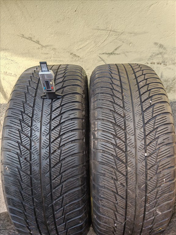  225/5517" újszerű Bridgestone téli gumi gumi 2. kép