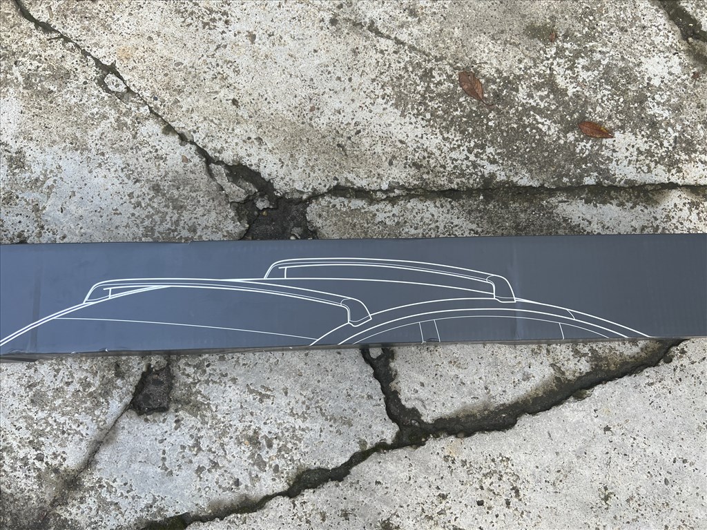 Tesla Model Y csomagtartó Model Y Roof Rack System gyári Model Y csomagtartó bérlés is 5. kép