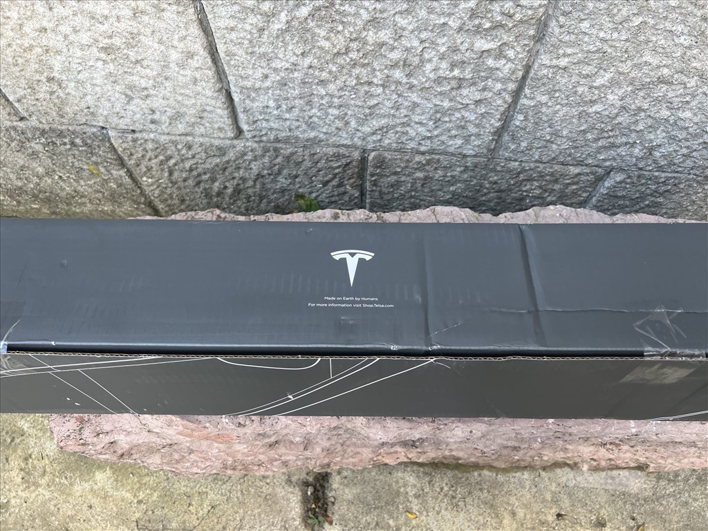 Tesla Model Y csomagtartó Model Y Roof Rack System gyári Model Y csomagtartó bérlés is 6. kép