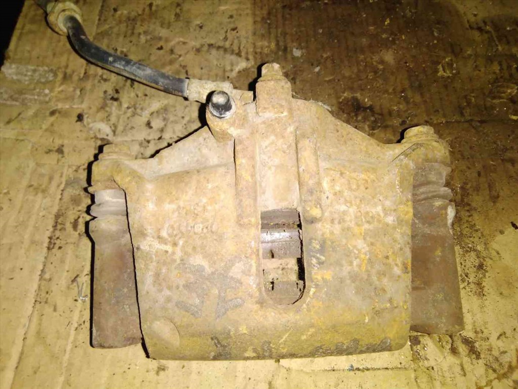 Suzuki Wagon R 98-10 Jobb Elsõ Féknyereg 1. kép