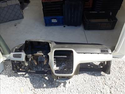 Fiat Grande Punto Műszerfal Héj + Műszerfal Merevítő