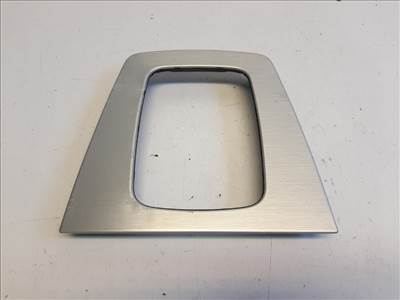 Audi A4 (8E B7) váltókarkeret 8E0864261