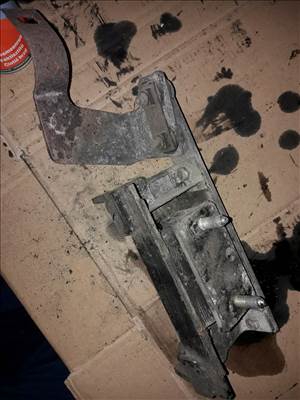 Opel Frontera A Váltótartó Bak