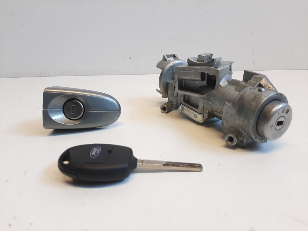 Ford Mondeo (MK4) zárgarnitúra 1. kép