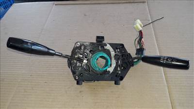 Suzuki Swift II 96-03 Bajuszkapcsoló 172 638