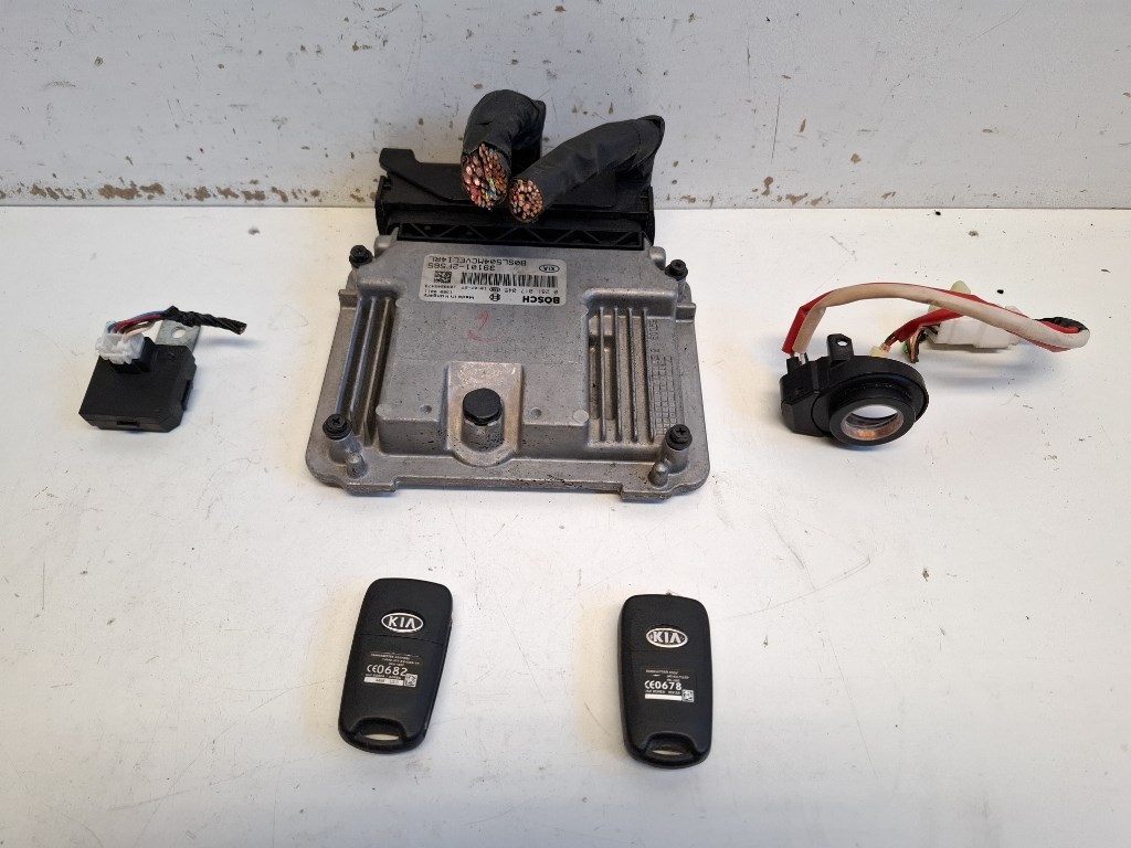 Kia Sportage (SL) motorvezérlõ 391012F565 0281017045 1. kép